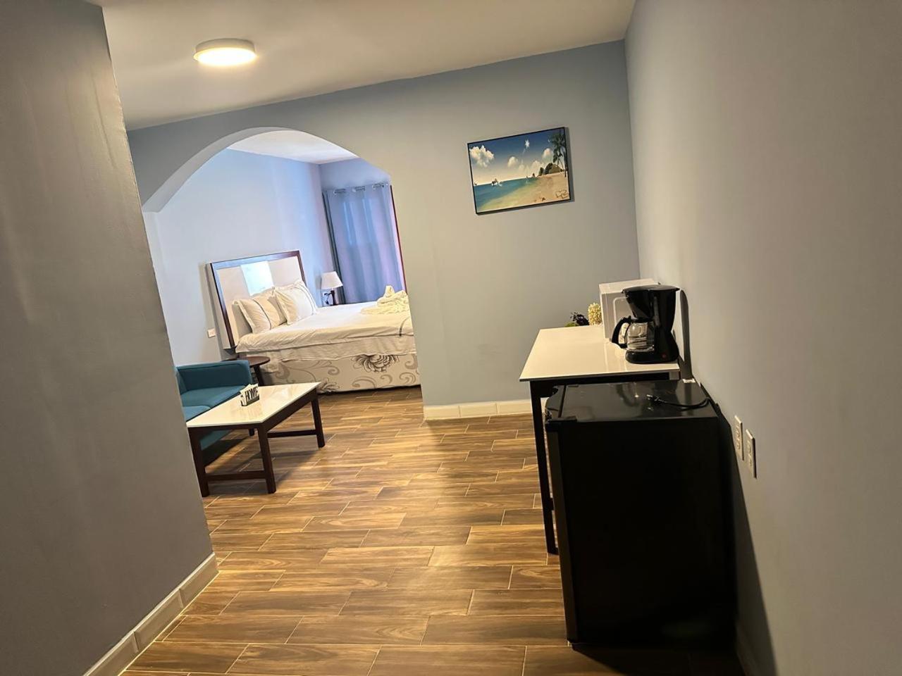 Enjoy Hotel Caye Caulker Bagian luar foto