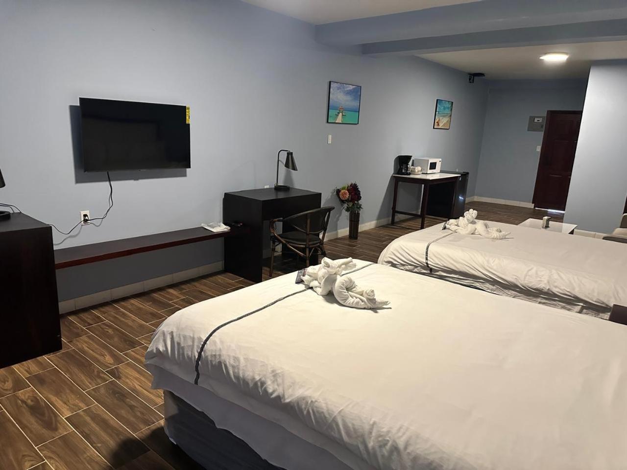 Enjoy Hotel Caye Caulker Bagian luar foto